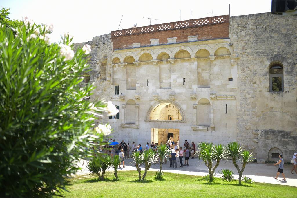 Porta Aurea Apartment Split Exterior photo